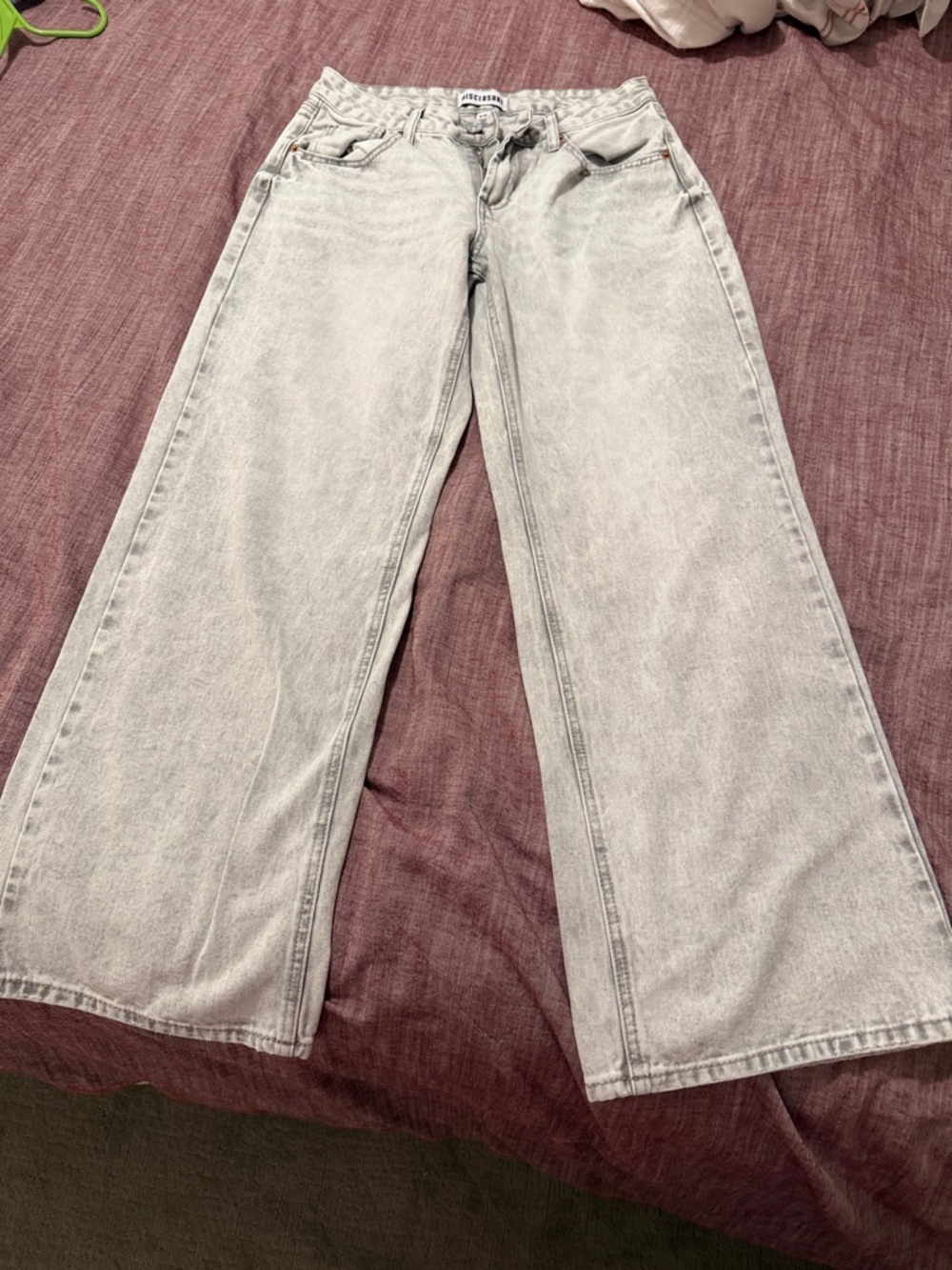 Light Gray Wide-Leg Women’s Jeans - Unknown Brand